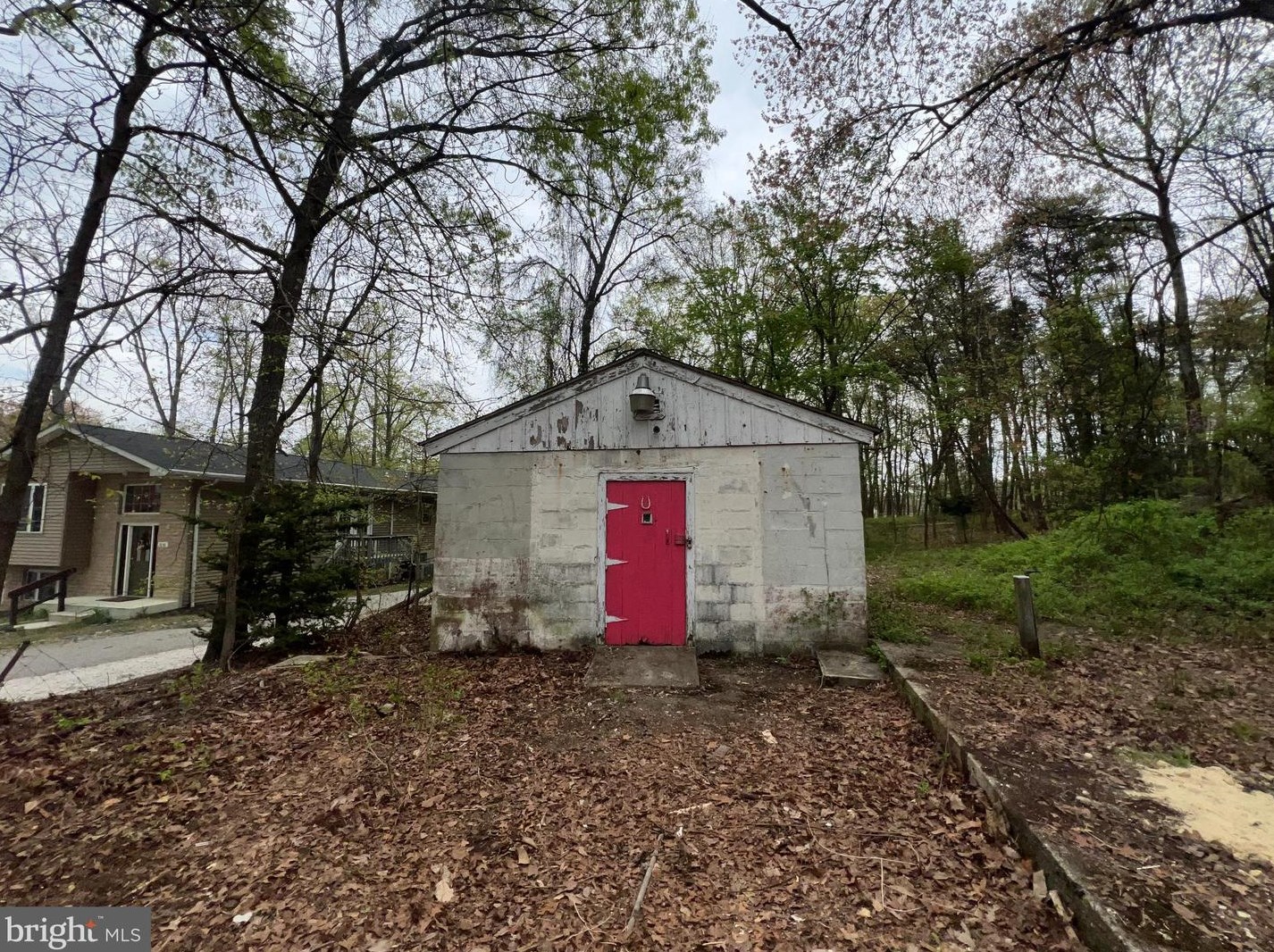 1834 Cedar Dr, Severn MD 21144-1004 exterior