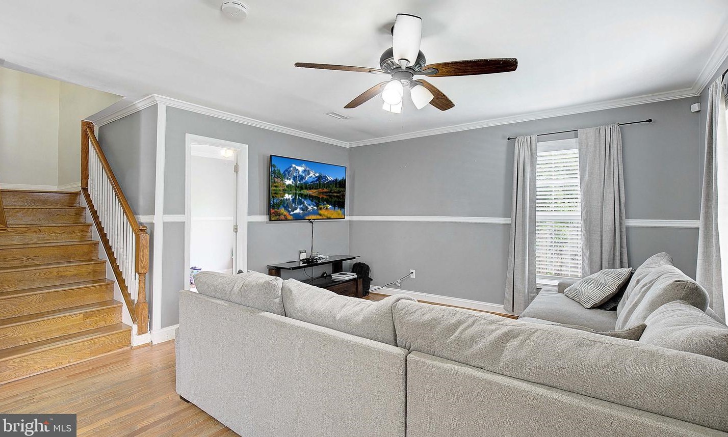 8210 Fort Smallwood Rd, Baltimore MD  21226-1918 exterior