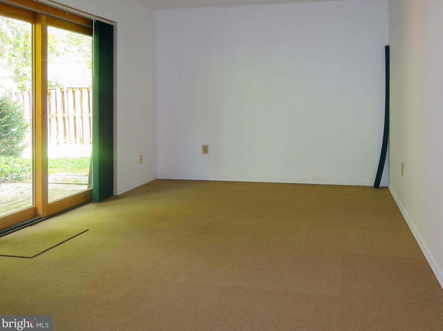 1736 Jones Fls Ct, Crofton MD 21114-1841 exterior