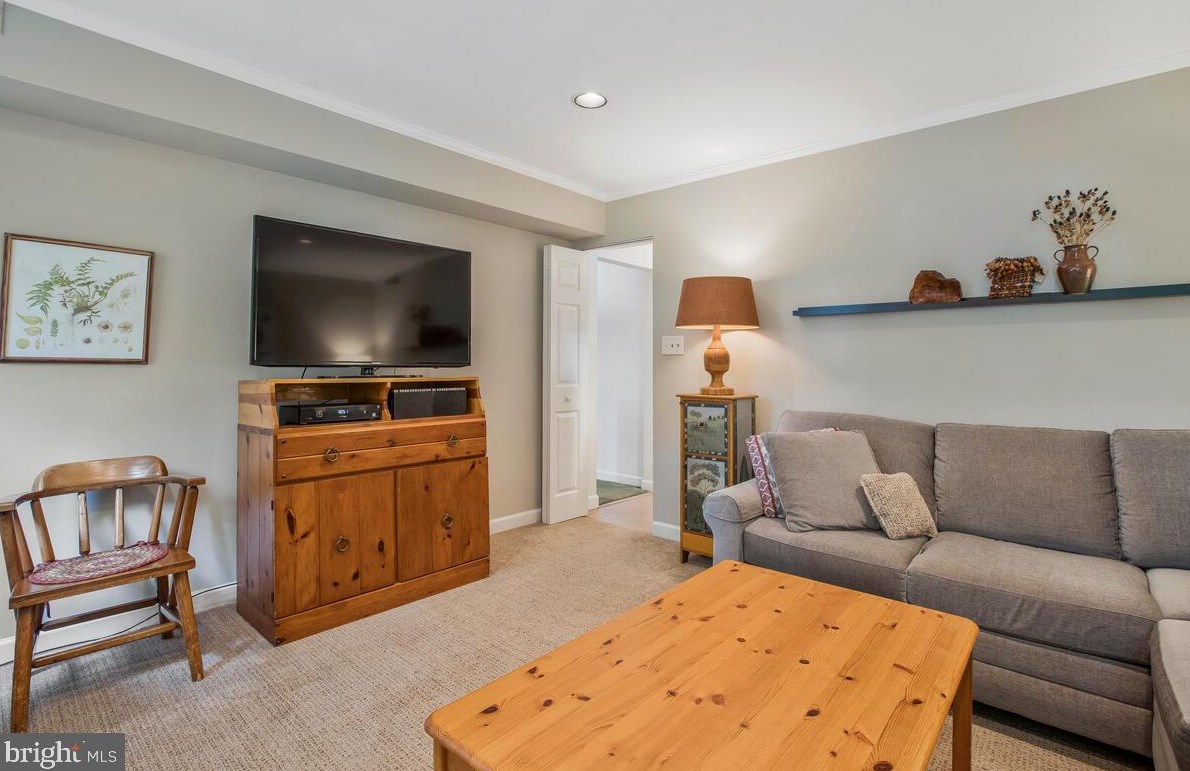 1456 Harwell Ave, Crofton MD 21114-2107 exterior