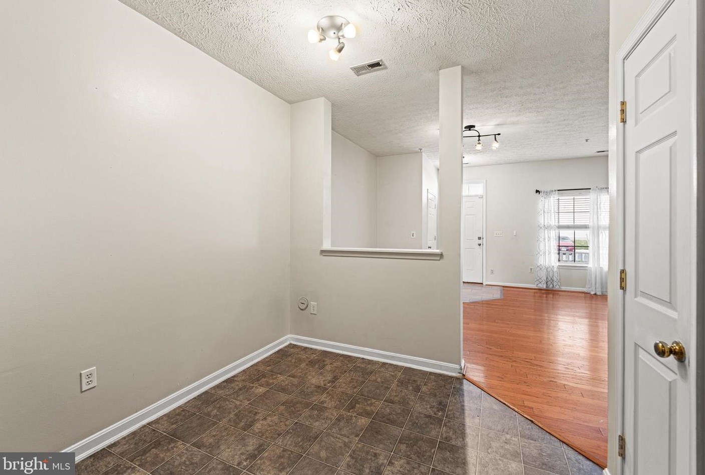 1717 Barnett Ct, Severn MD 21144-4413 exterior