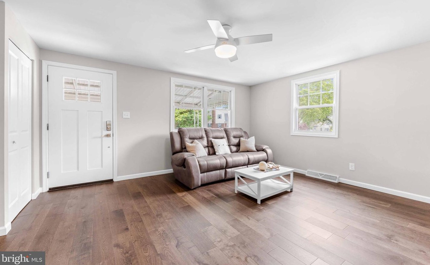 1053 Cayer Dr, Glen Burnie MD 21061-4100 exterior