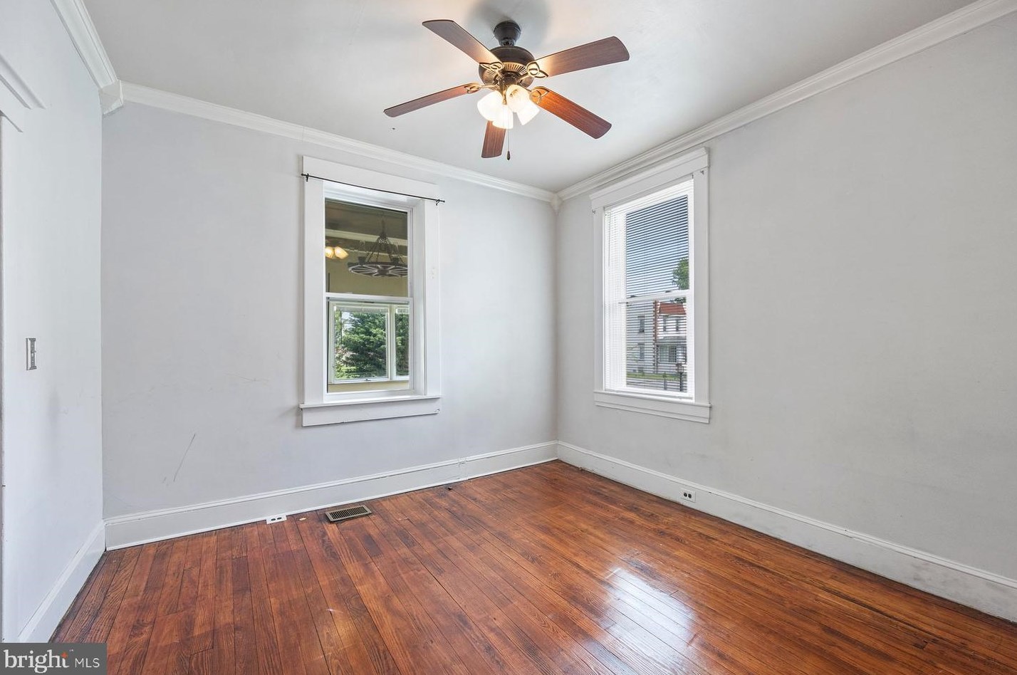 221 Audrey Ave, Baltimore MD  21225-2820 exterior