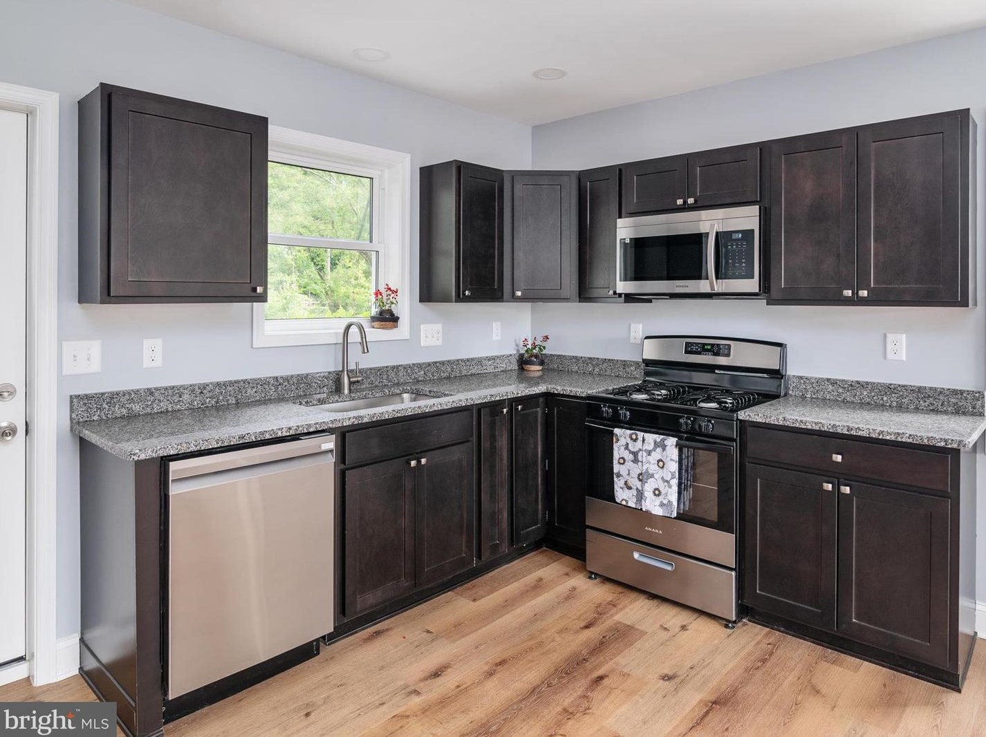 112 6 Ave, Glen Burnie MD 21060-6826 exterior