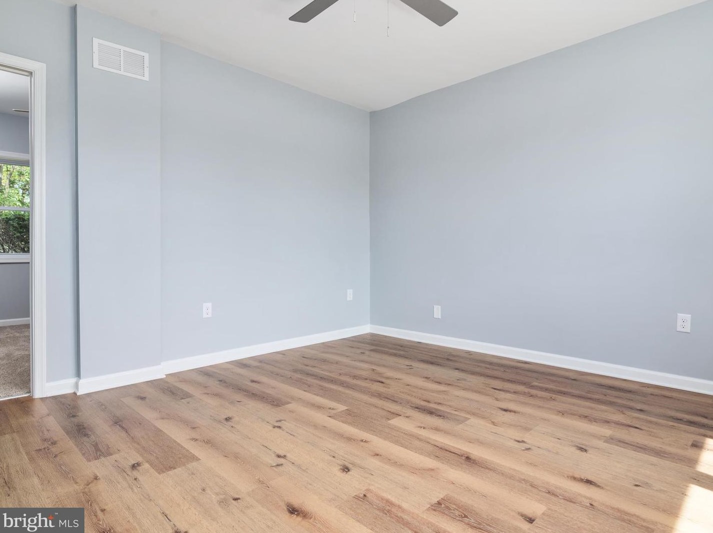 112 6 Ave, Glen Burnie MD 21060-6826 exterior