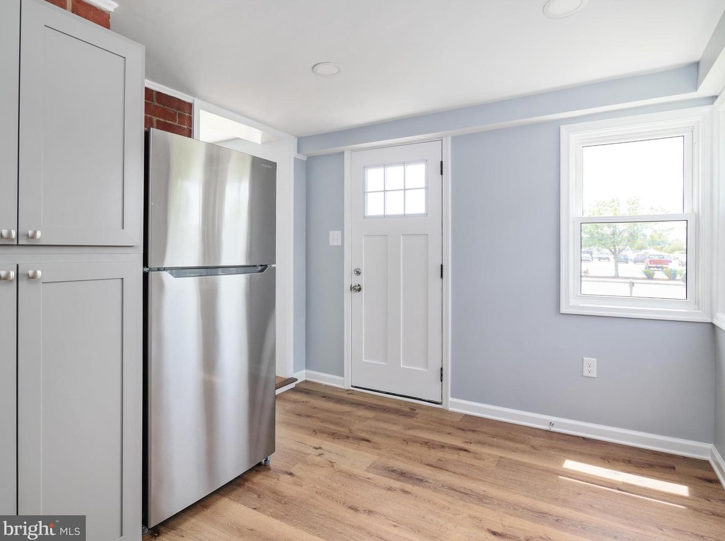 112 6 Ave, Glen Burnie MD 21060-6826 exterior