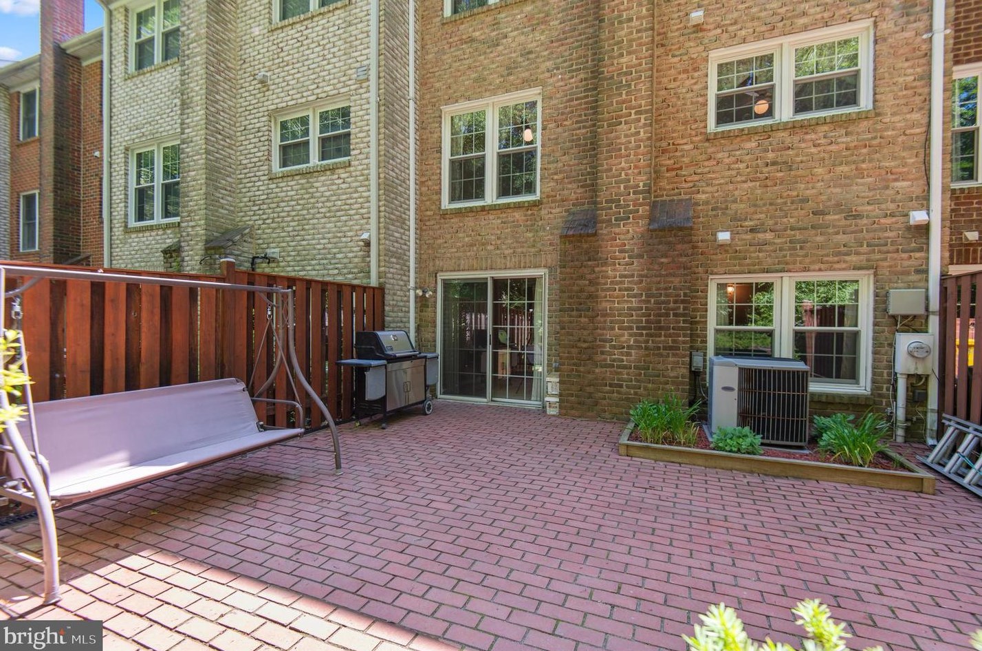 1176 Jeffrey Dr, Crofton MD 21114-1316 exterior