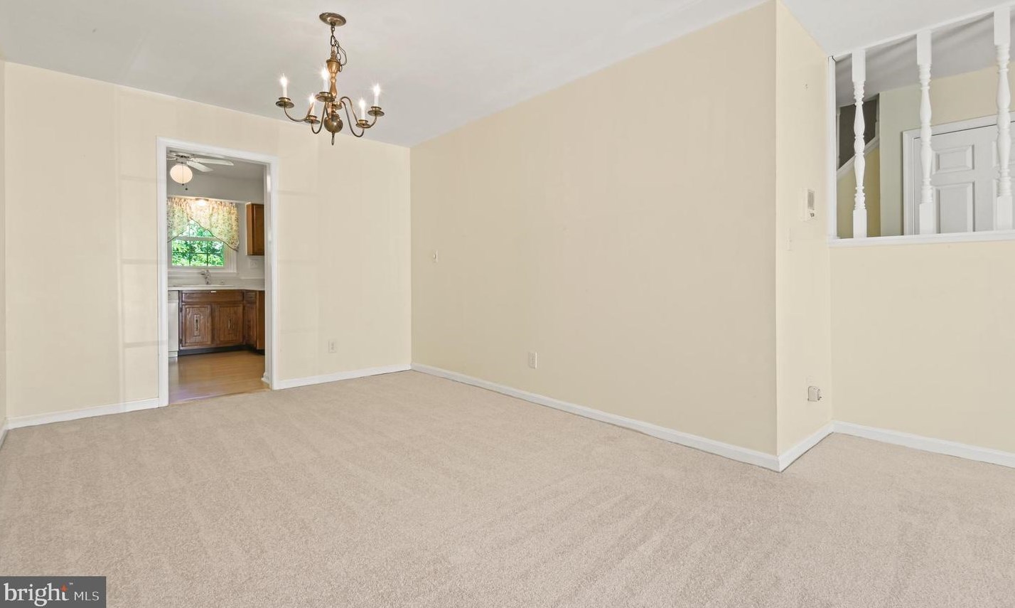 1176 Jeffrey Dr, Crofton MD 21114-1316 exterior