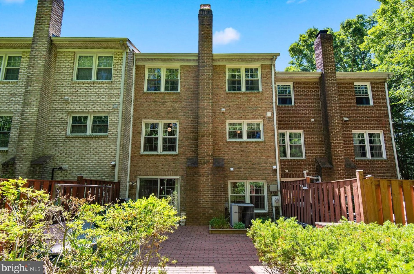 1176 Jeffrey Dr, Crofton MD 21114-1316 exterior