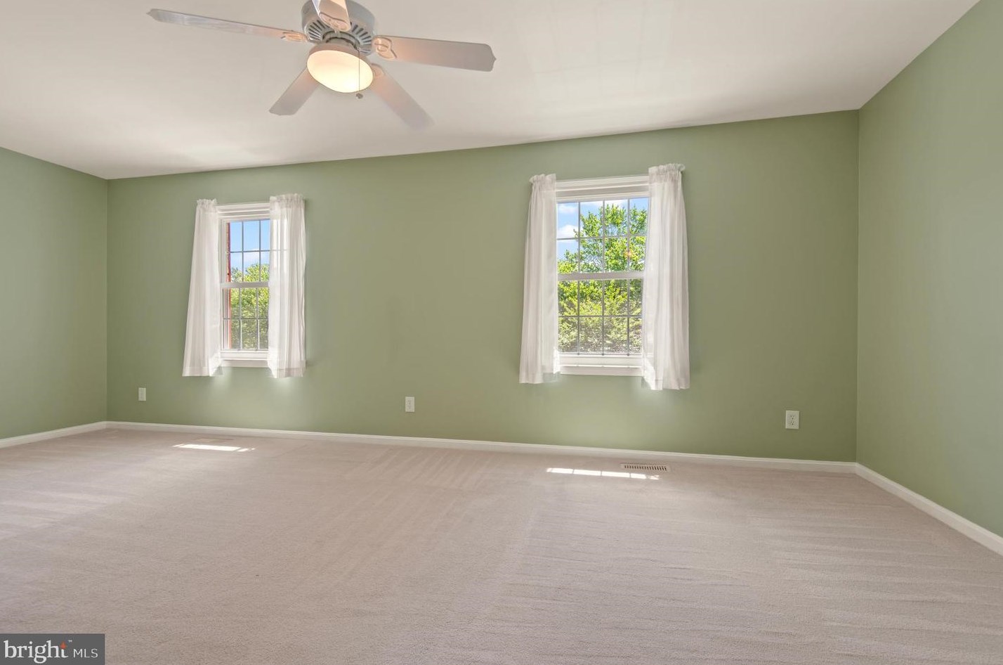 1176 Jeffrey Dr, Crofton MD 21114-1316 exterior