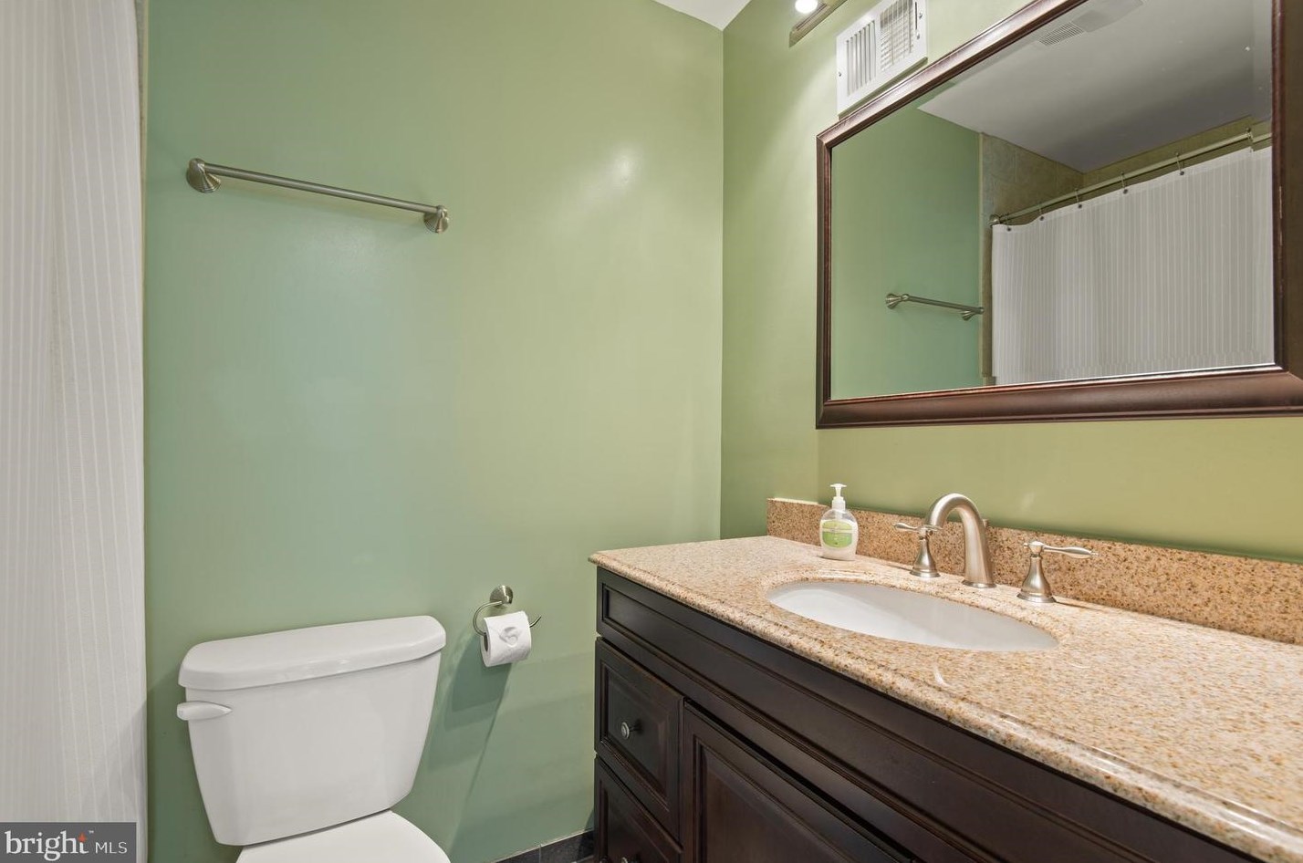 1176 Jeffrey Dr, Crofton MD 21114-1316 exterior