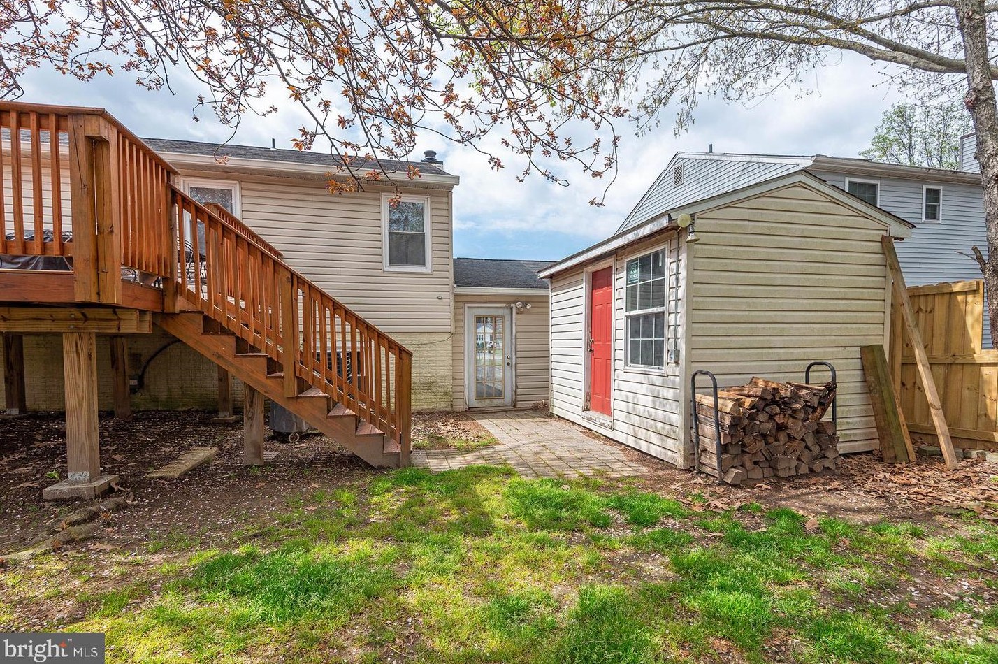 2318 Westport Ln, Crofton MD 21114-1211 exterior