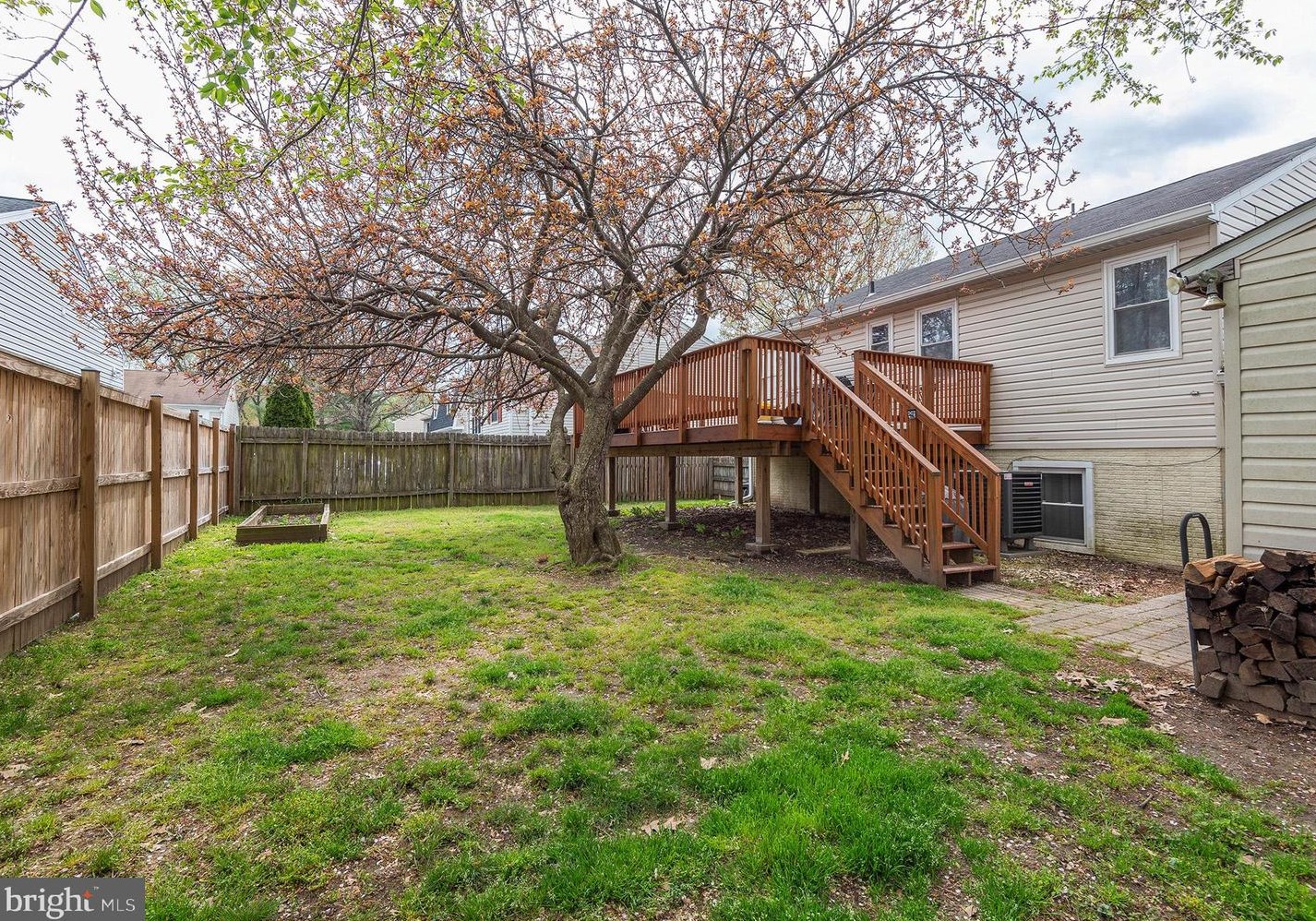 2318 Westport Ln, Crofton MD 21114-1211 exterior