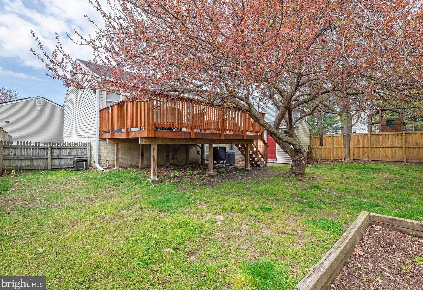 2318 Westport Ln, Crofton MD 21114-1211 exterior