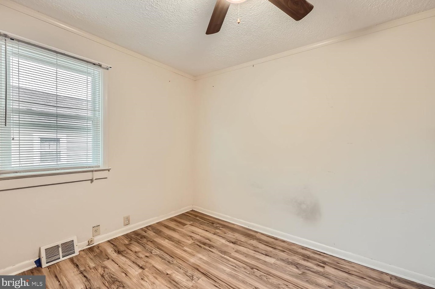 7922 End Dr, Baltimore MD 21226-2107 exterior