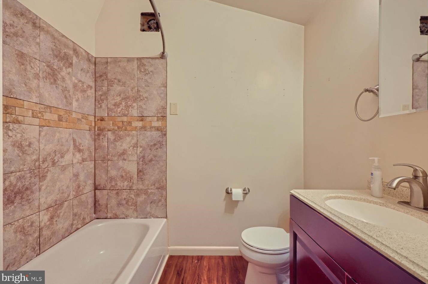 7922 End Dr, Baltimore MD 21226-2107 exterior