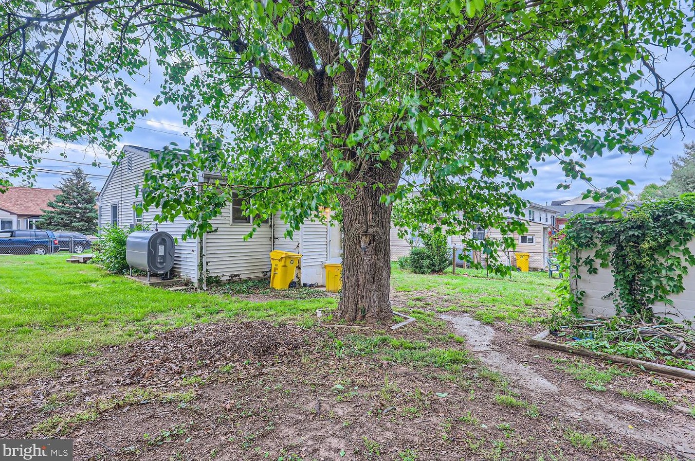 7922 End Dr, Baltimore MD 21226-2107 exterior