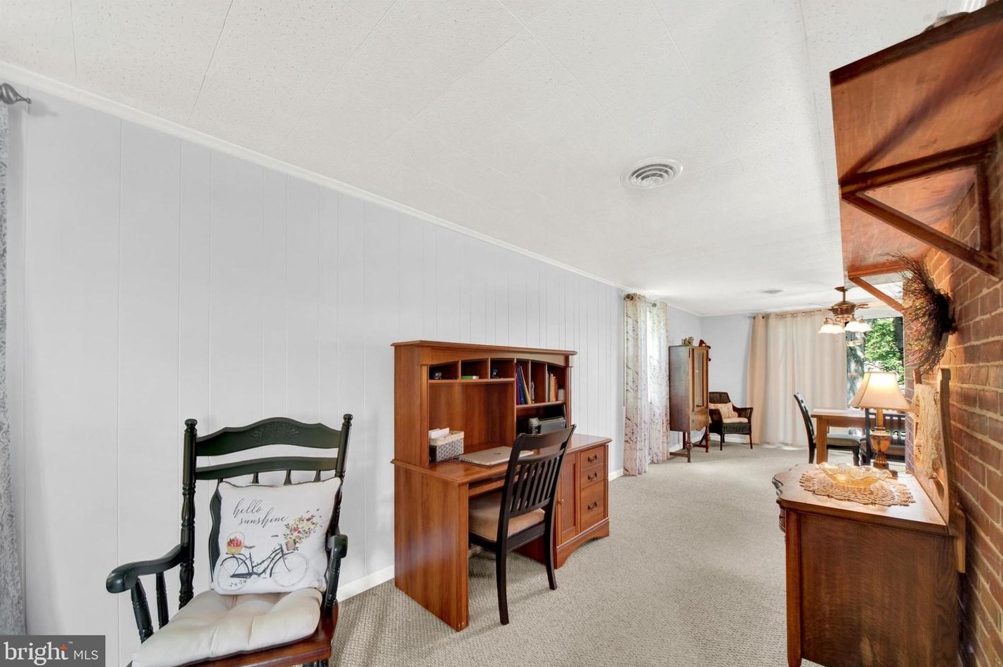 106 Dorchester Rd, Glen Burnie MD 21060-6911 exterior