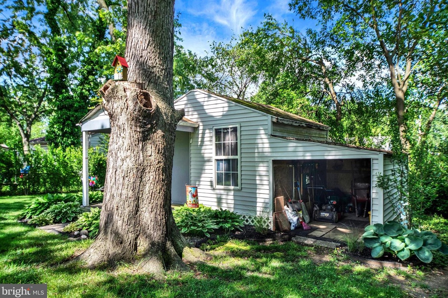 106 Dorchester Rd, Glen Burnie MD 21060-6911 exterior