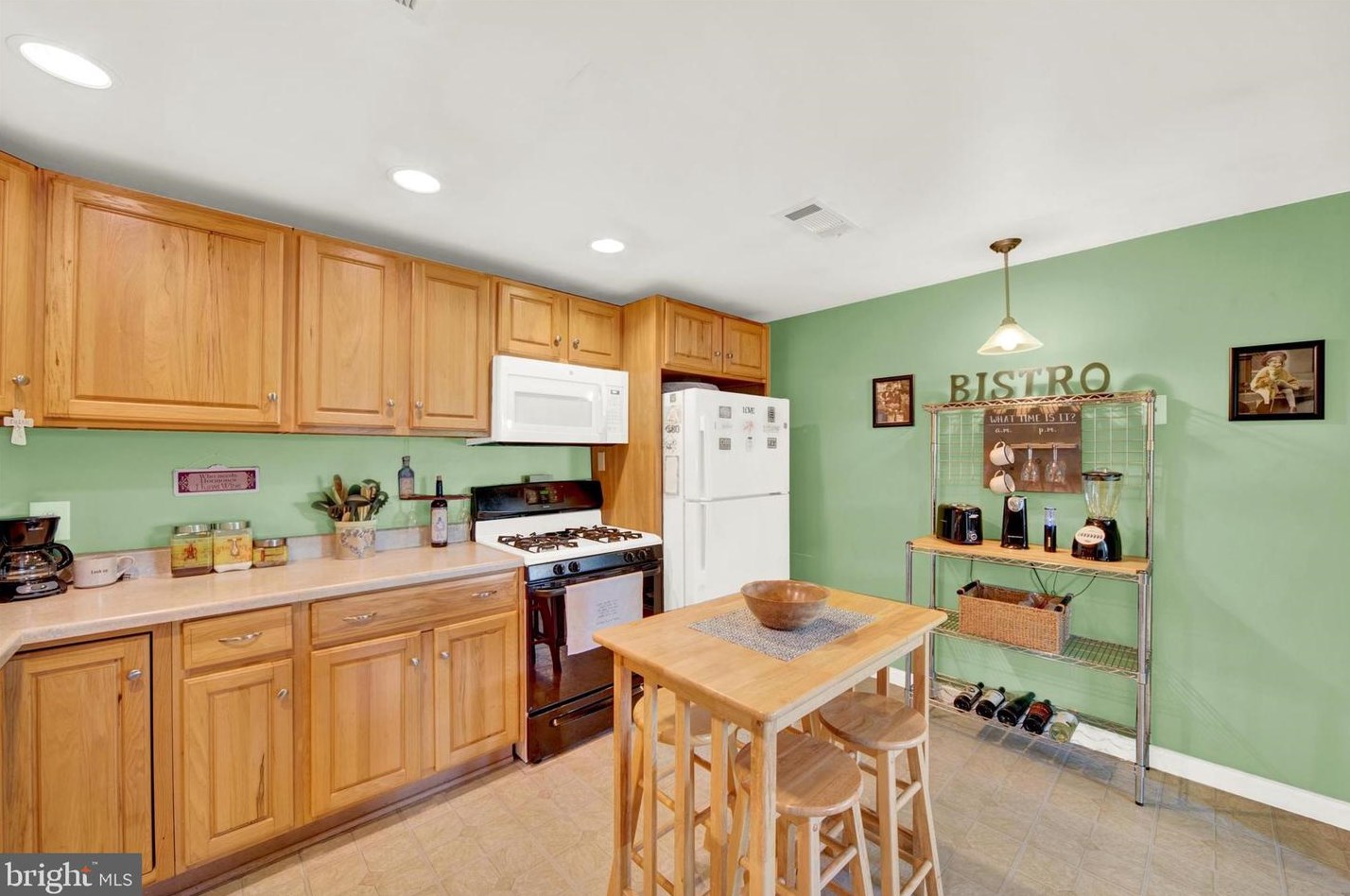 106 Dorchester Rd, Glen Burnie MD 21060-6911 exterior