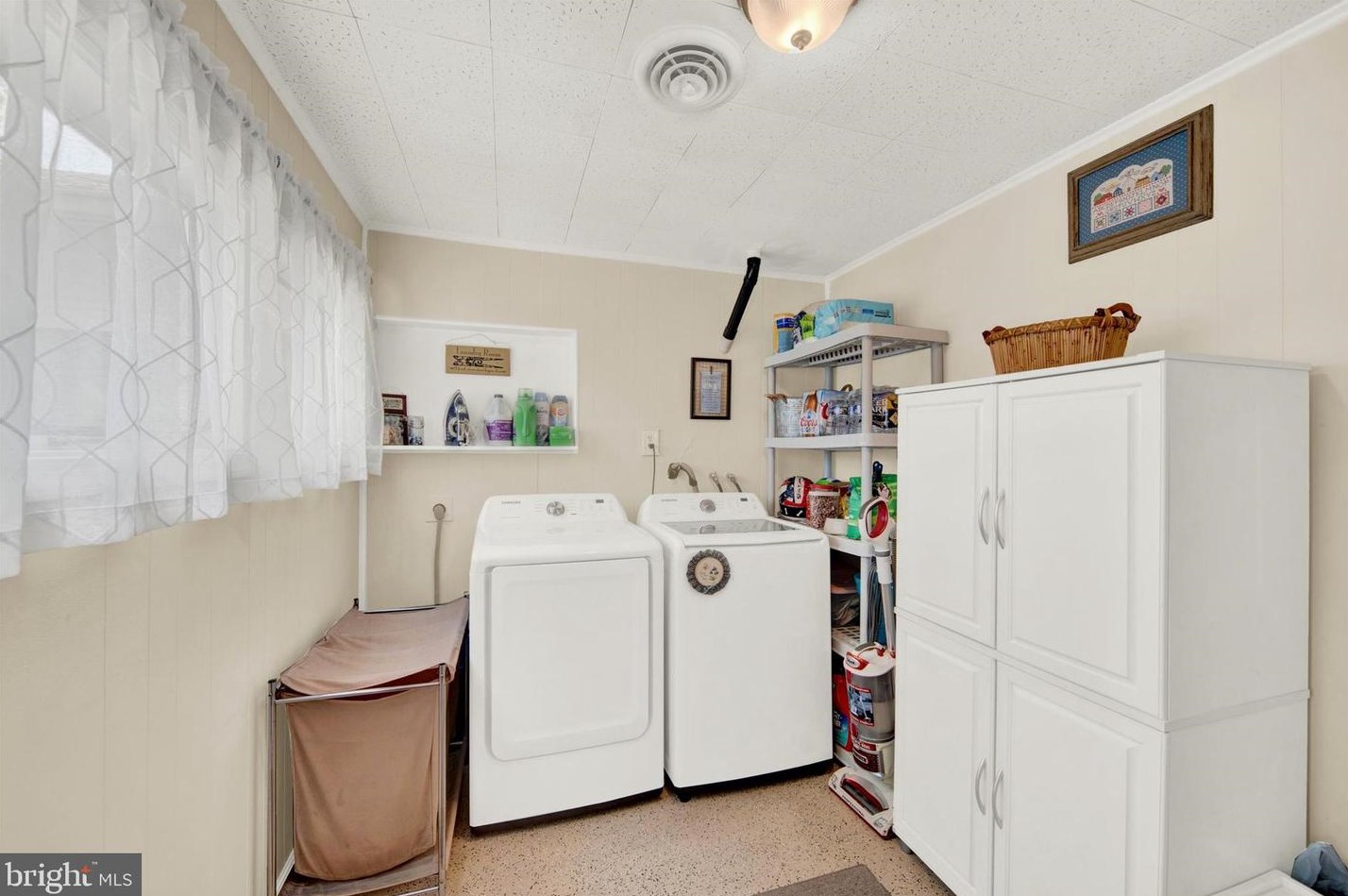 106 Dorchester Rd, Glen Burnie MD 21060-6911 exterior