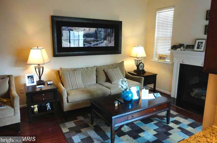 945 Indigo Bunting Ln, Glen Burnie MD  21060-8325 exterior