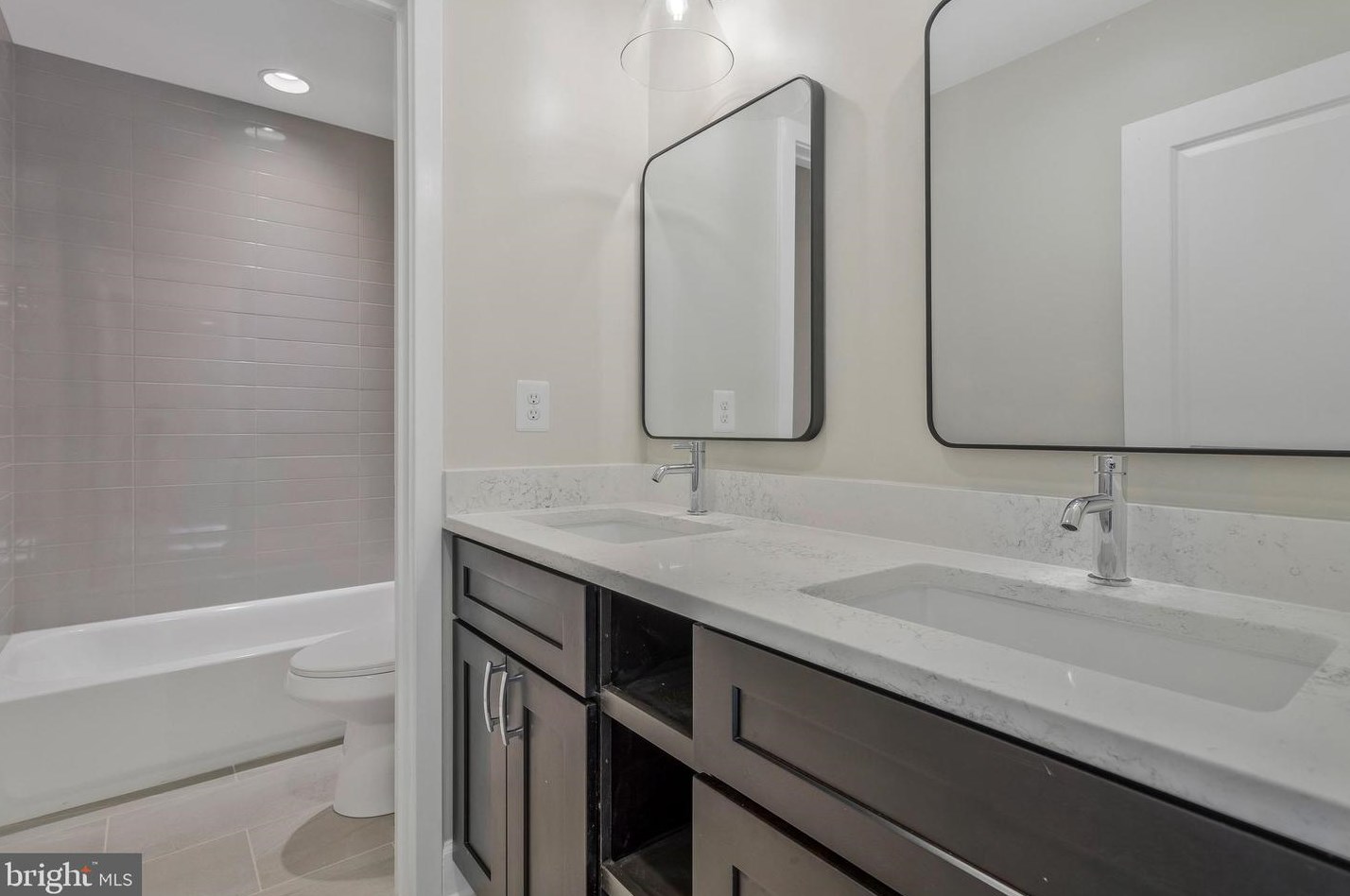 1641 Midland Rd, Edgewater MD 21037-2418 exterior