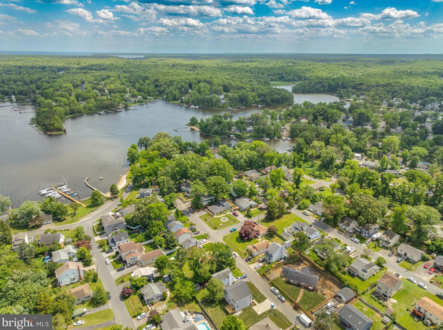 1641 Midland Rd, Edgewater MD 21037-2418 exterior