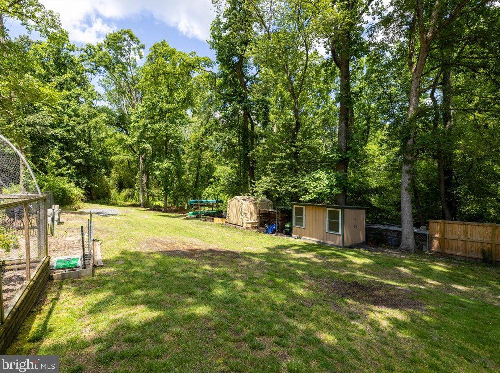 1823 Cedar Dr, Severn MD 21144-1005 exterior