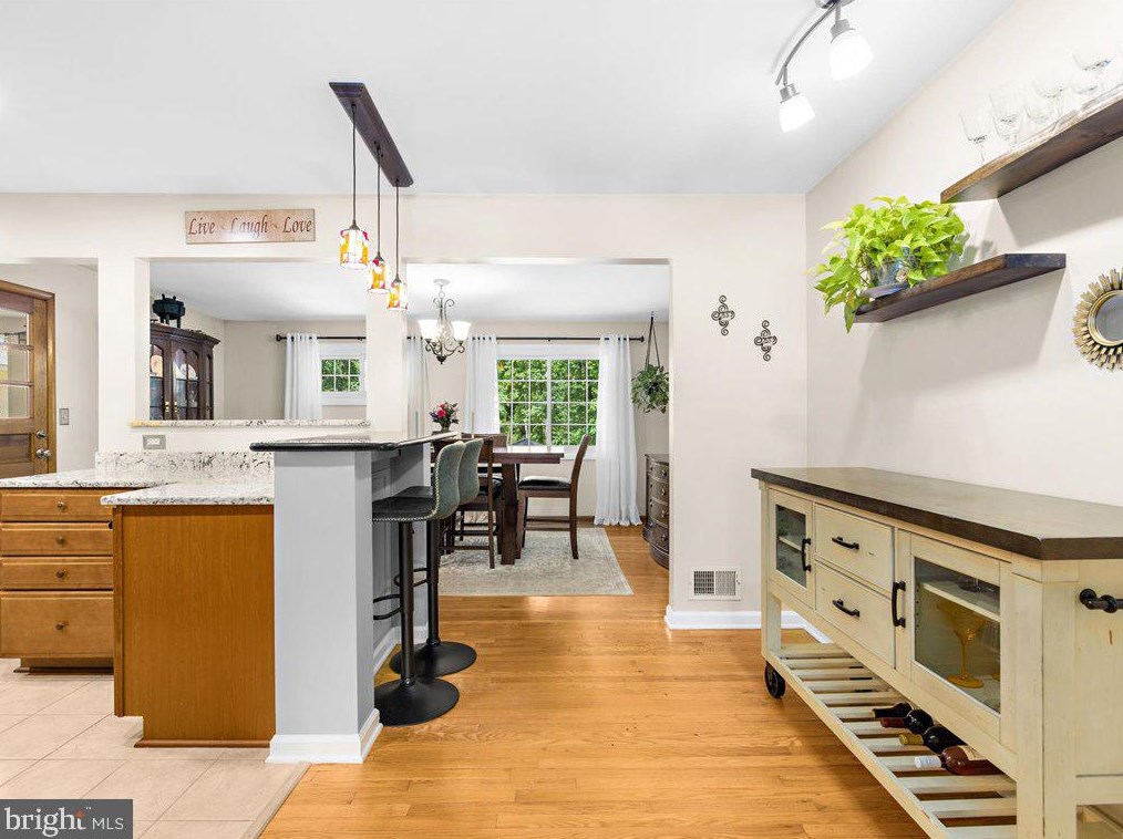 1823 Cedar Dr, Severn MD 21144-1005 exterior