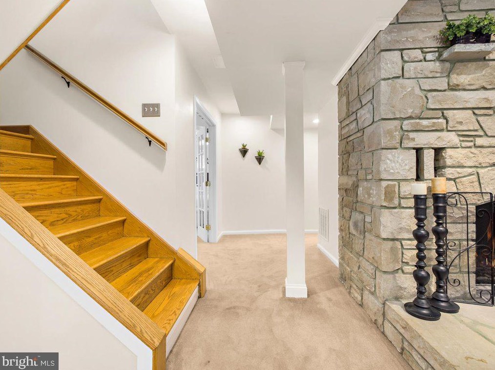 1823 Cedar Dr, Severn MD 21144-1005 exterior