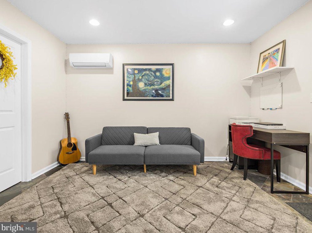 1823 Cedar Dr, Severn MD 21144-1005 exterior