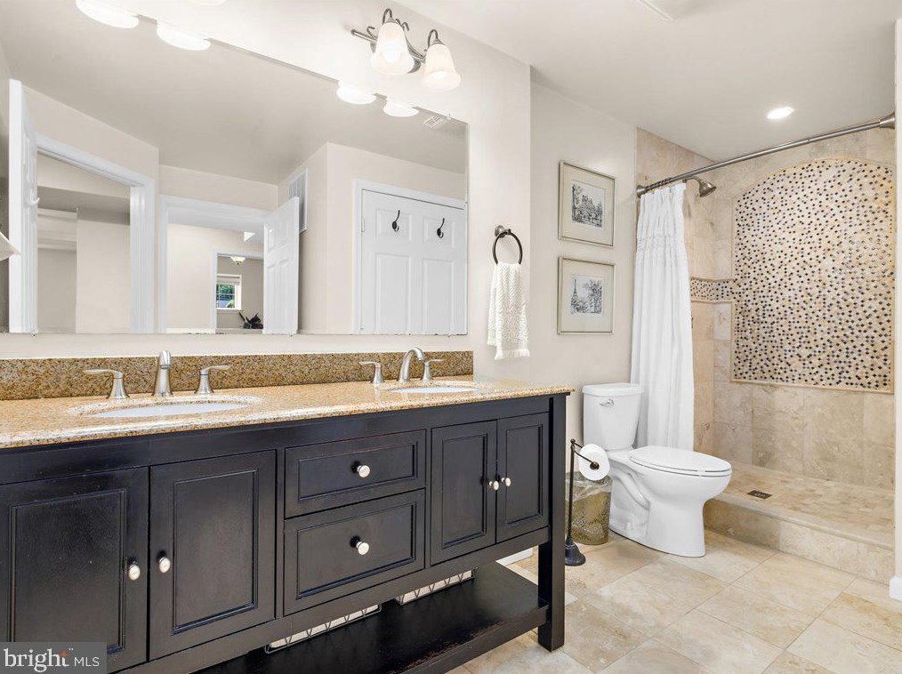 1823 Cedar Dr, Severn MD 21144-1005 exterior