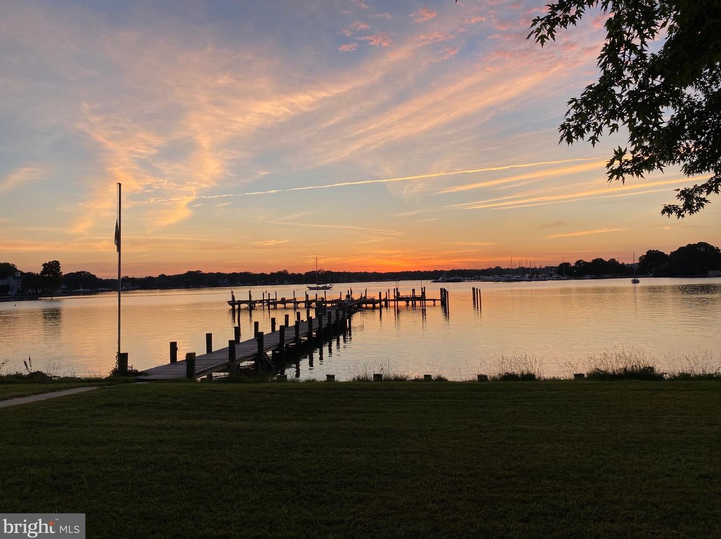 1264 River Rd, Shady Side MD  20764-9692 exterior