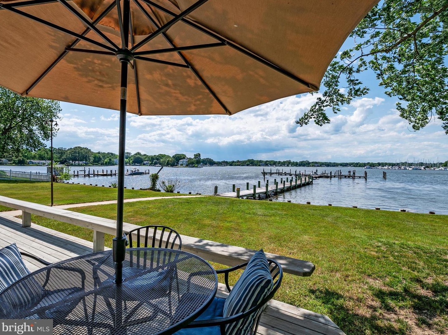 1264 River Rd, Shady Side MD  20764-9692 exterior