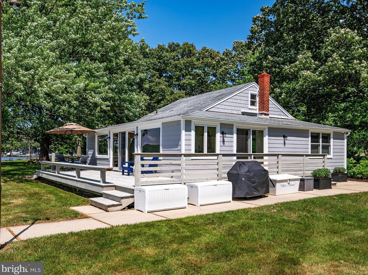 1264 River Rd, Shady Side MD  20764-9692 exterior