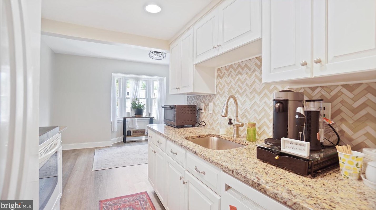 1804 Sharwood Pl, Crofton MD 21114-1950 exterior