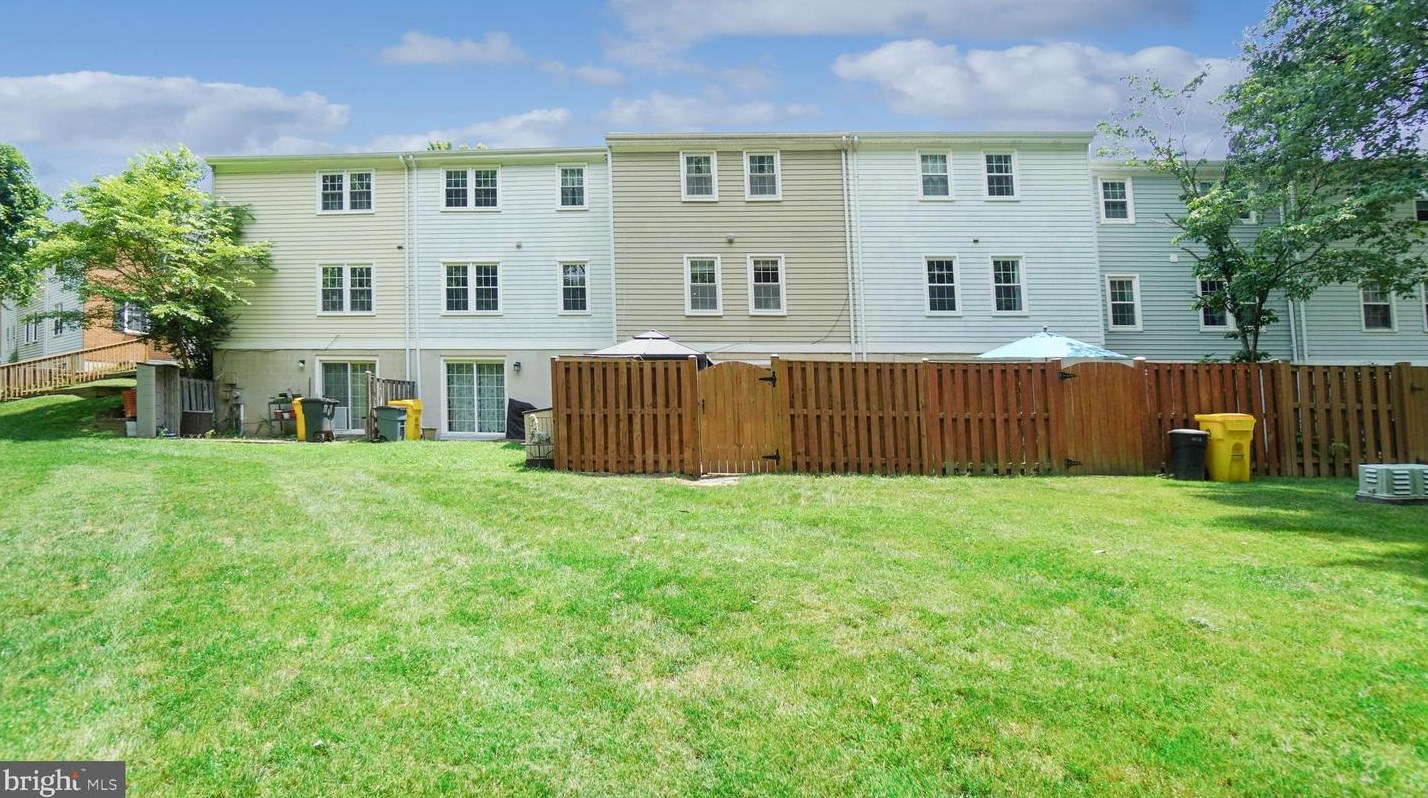 1804 Sharwood Pl, Crofton MD 21114-1950 exterior