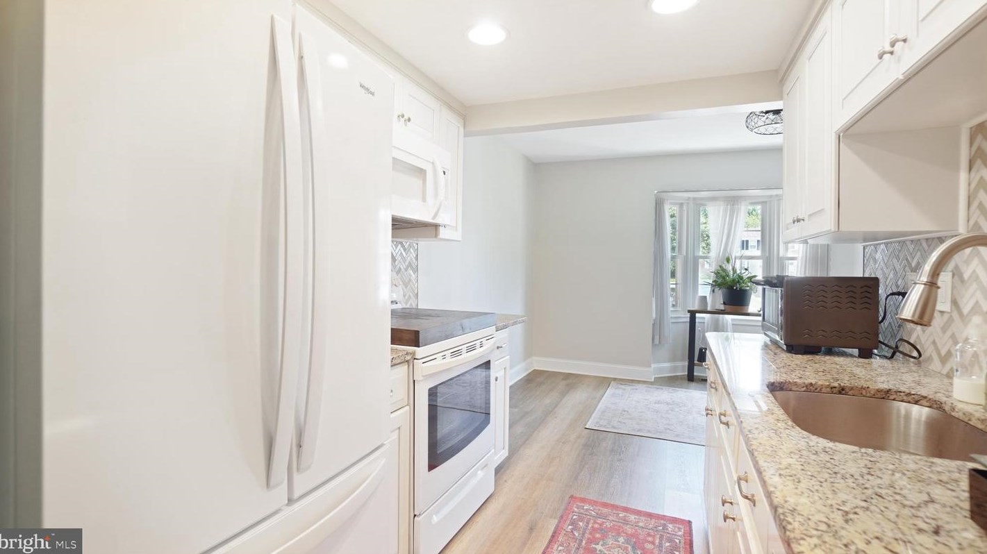 1804 Sharwood Pl, Crofton MD 21114-1950 exterior