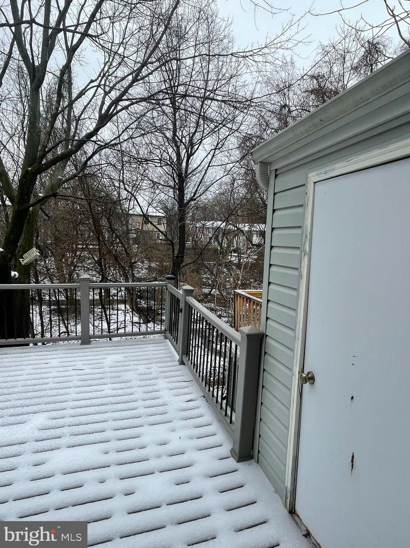 6404 Lacrosse Ln, Glen Burnie MD 21061-8831 exterior