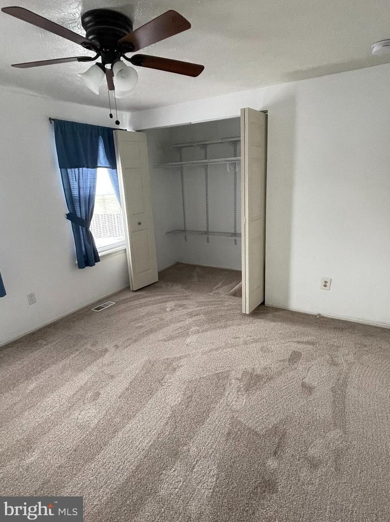 6404 Lacrosse Ln, Glen Burnie MD 21061-8831 exterior