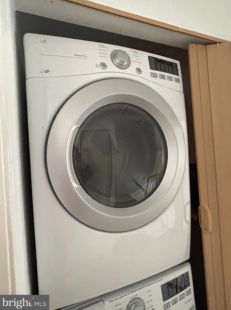 6404 Lacrosse Ln, Glen Burnie MD 21061-8831 exterior