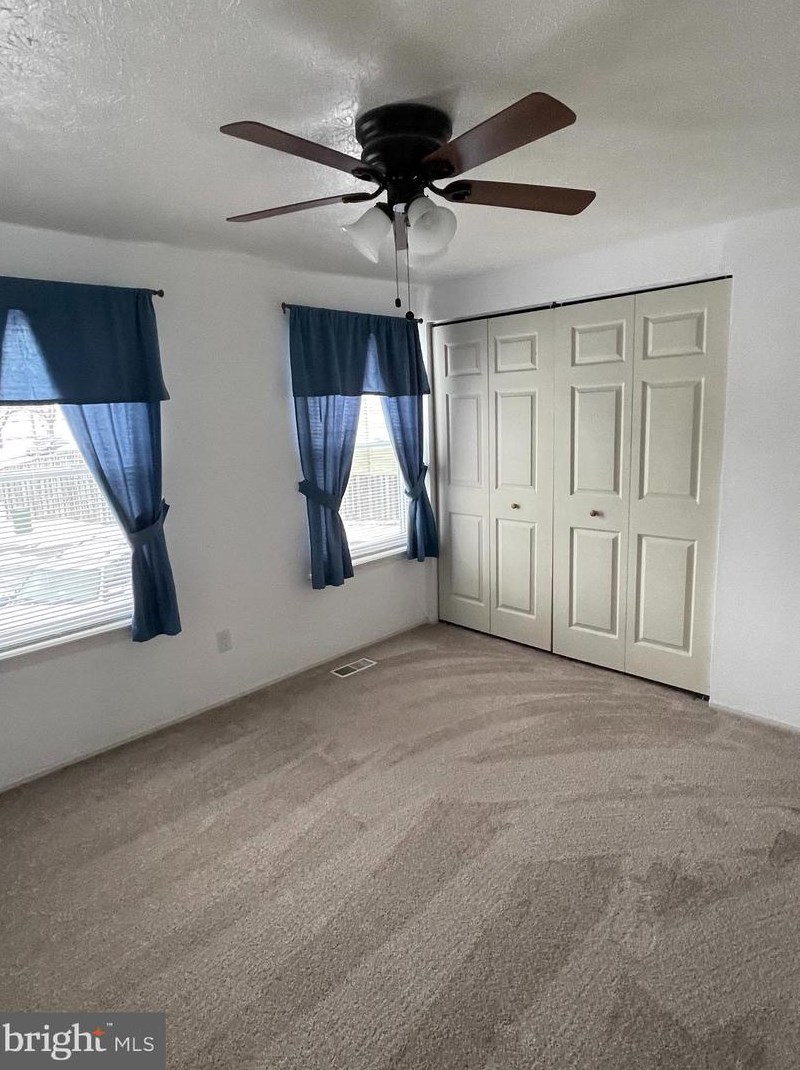 6404 Lacrosse Ln, Glen Burnie MD 21061-8831 exterior