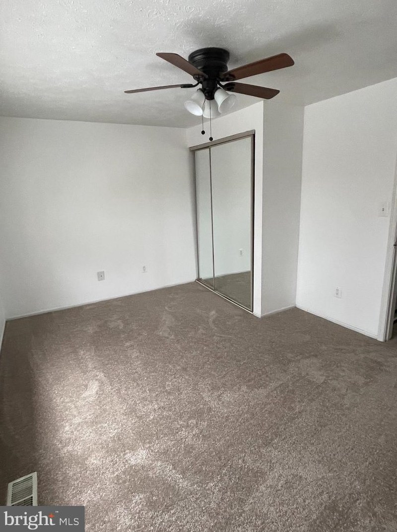 6404 Lacrosse Ln, Glen Burnie MD 21061-8831 exterior