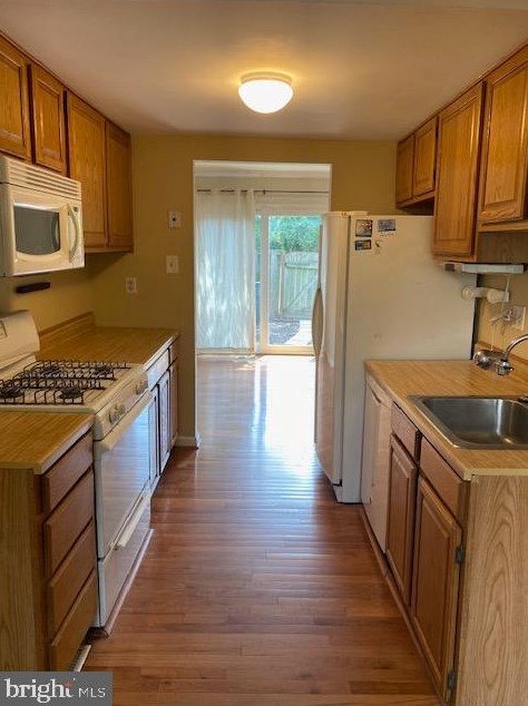 1936 Cambridge Dr, Crofton MD 21114-1935 exterior