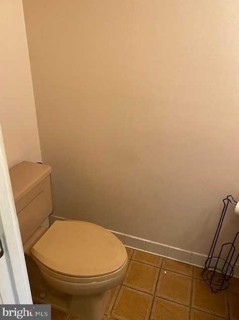 1936 Cambridge Dr, Crofton MD 21114-1935 exterior