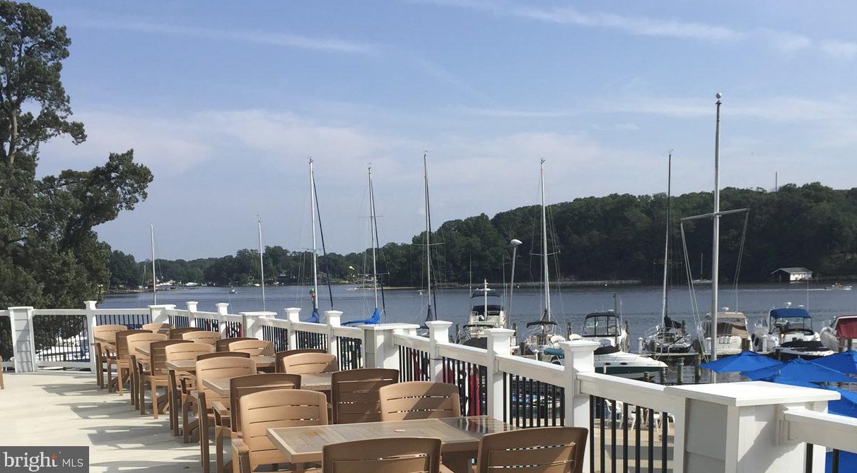 319 Spinnaker Rd, Severna Park MD 21146-3330 exterior