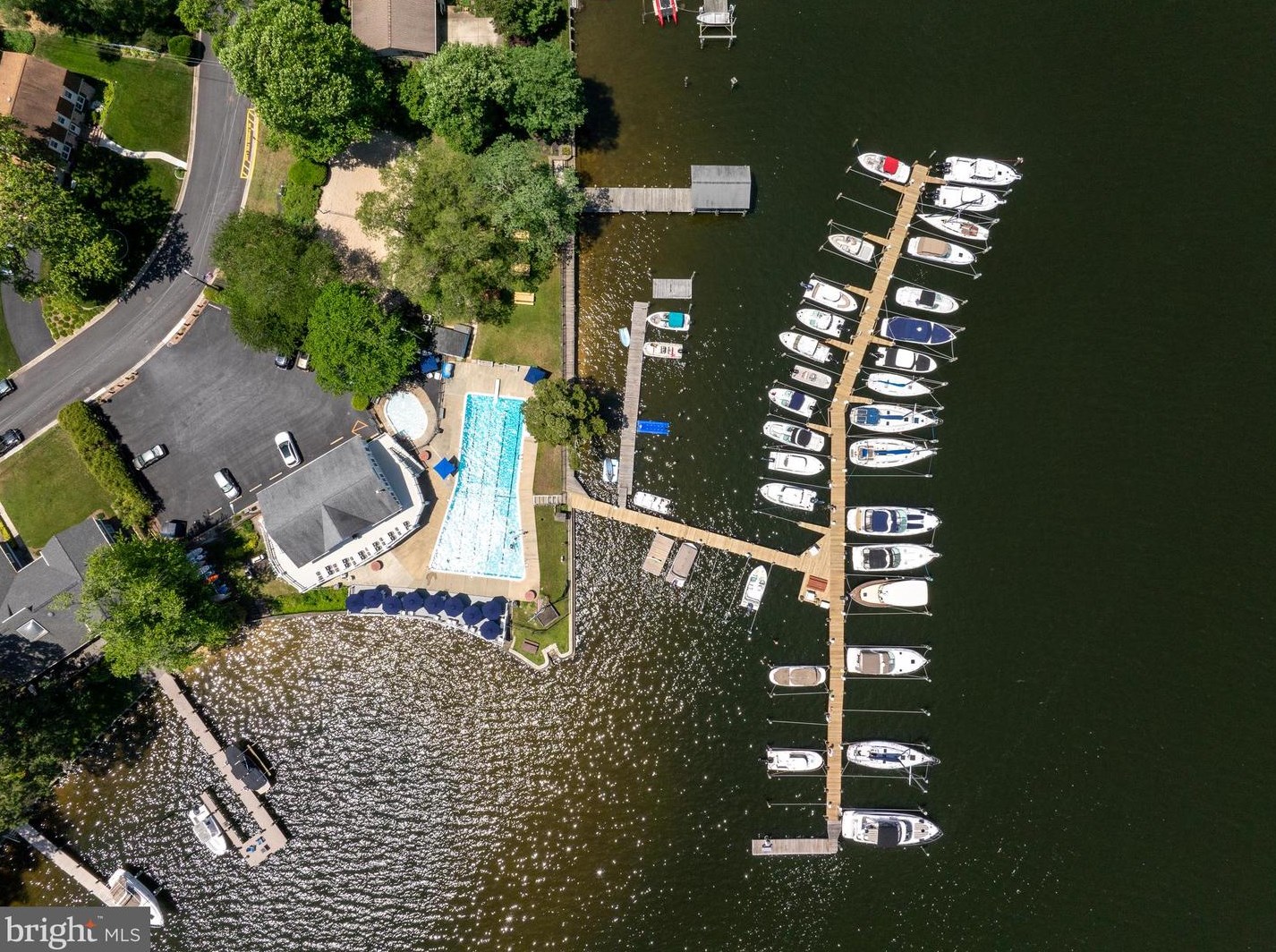 319 Spinnaker Rd, Severna Park MD 21146-3330 exterior