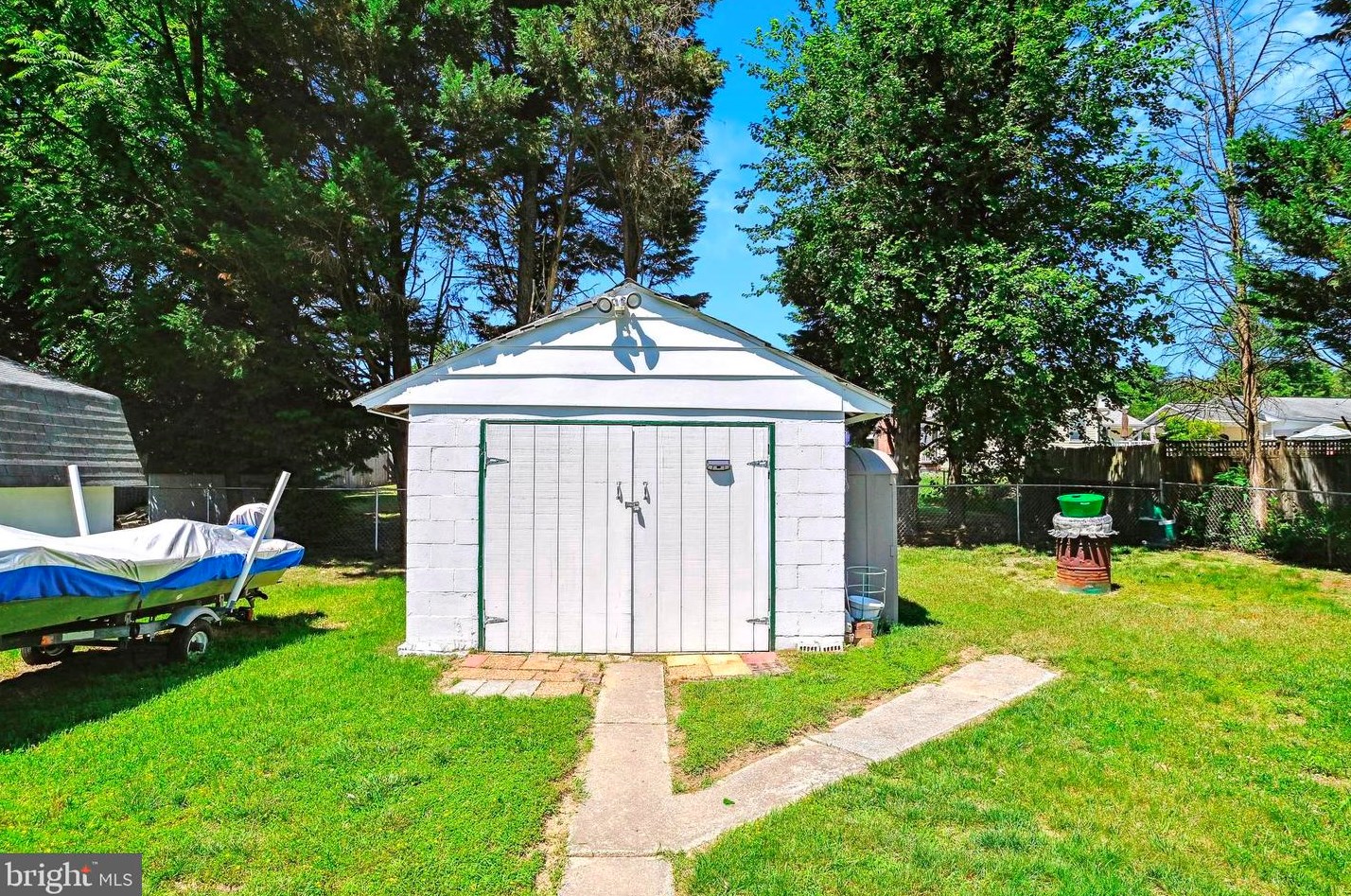 1350 Brenda Rd, Severn MD 21144-3310 exterior