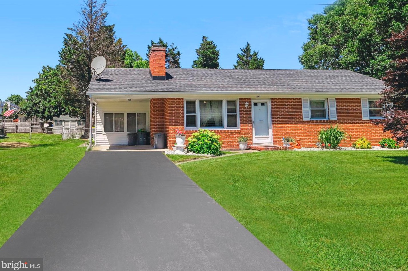 1350 Brenda Rd, Severn MD 21144-3310 exterior